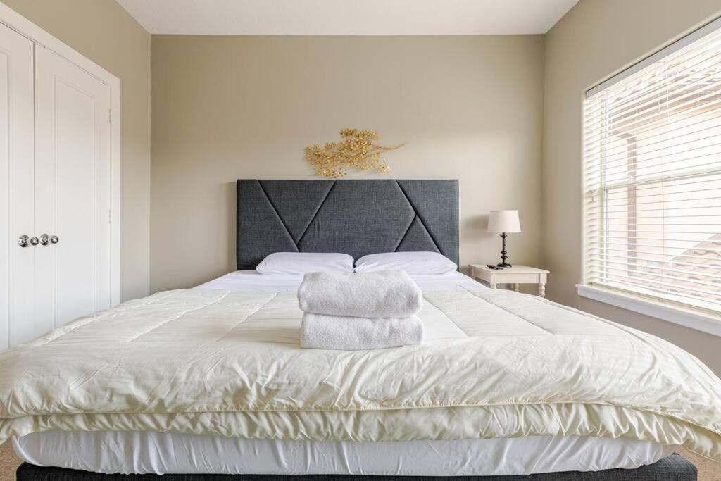 Wanderlust Villa Near Galleria Mall Хьюстон Экстерьер фото